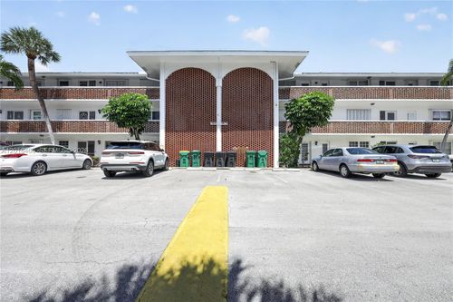 w112-2050 Ne 39th St, Lighthouse Point, FL, 33064-7458 | Card Image