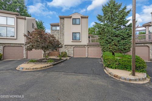 3 Redberry Ct, East Brunswick, NJ, 08816-2741 | Card Image