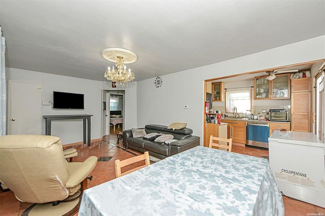 58 Maple St, House other with 3 bedrooms, 1 bathrooms and null parking in Central Islip NY | Image 4