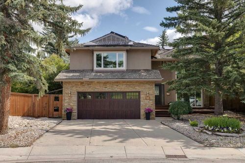 40 Oakmount Way Sw, Calgary, AB, T2V4Y1 | Card Image