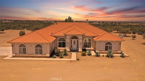 9452 Cedar St, Hesperia, CA, 92344 | Card Image
