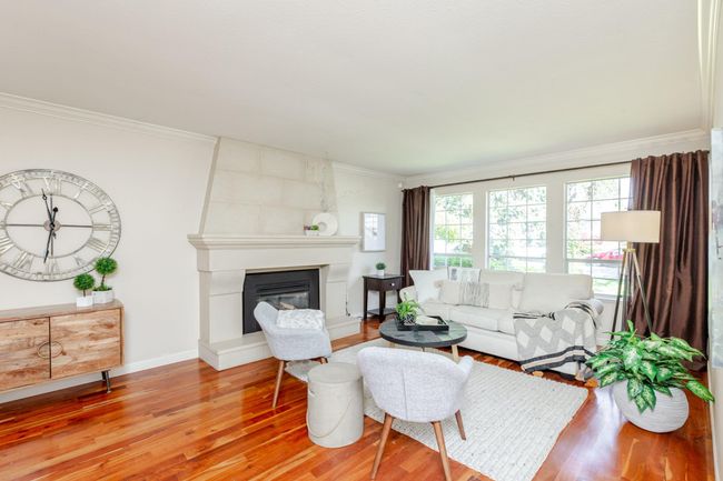 1015 163 St, House other with 3 bedrooms, 3 bathrooms and 6 parking in Surrey BC | Image 5