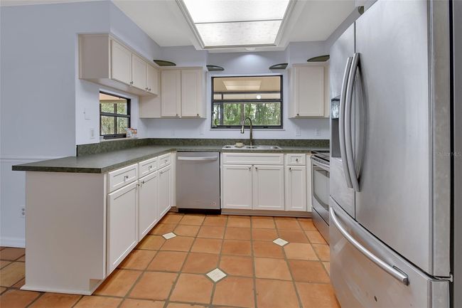 Kitchen | Image 12