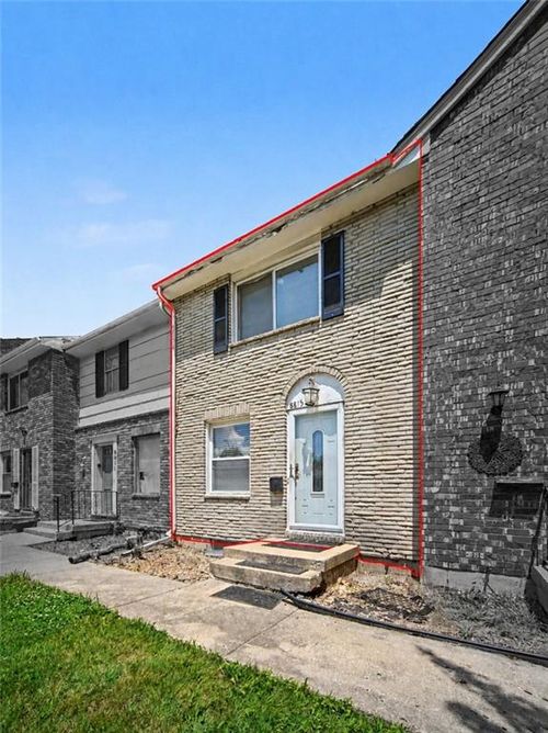 8815 Sycamore Ave, Kansas City, MO, 64138-4178 | Card Image