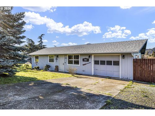 186 Ne Sandy Ter, Myrtle Creek, OR, 97457-9557 | Card Image