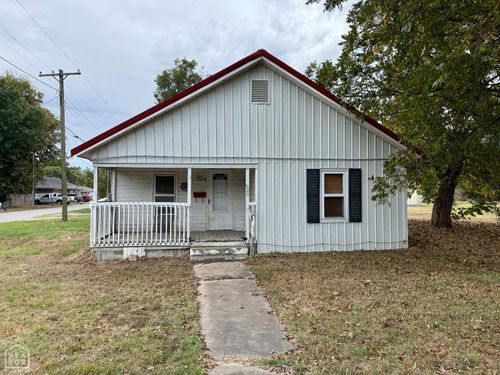 320 Kentucky St, Walnut Ridge, AR, 72476-3126 | Card Image