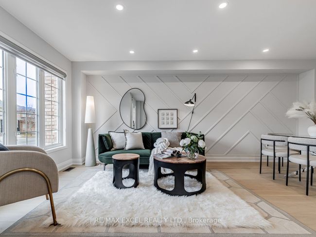 742 Castlemore Ave, House attached with 4 bedrooms, 4 bathrooms and 1 parking in Markham ON | Image 4