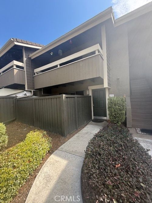 275 Streamwood, Irvine, CA, 92620-1966 | Card Image