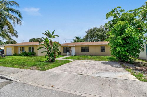 1422 S N St, Lake Worth Beach, FL, 33460-5728 | Card Image