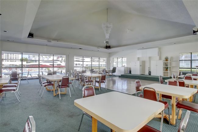 231 - 600 Parkview Dr, Condo with 3 bedrooms, 2 bathrooms and null parking in Hallandale Beach FL | Image 41