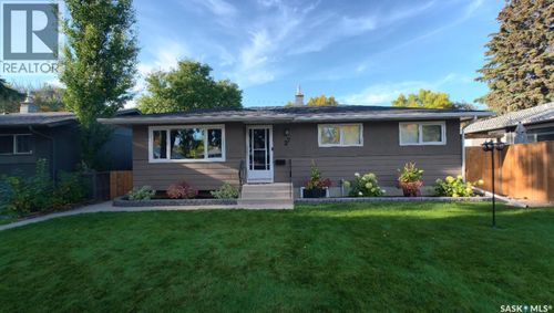 37 Dunning Cres, Saskatoon, SK, S7J2S6 | Card Image
