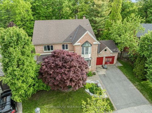 921 Duncannon Dr, Pickering, ON, L1X2M4 | Card Image