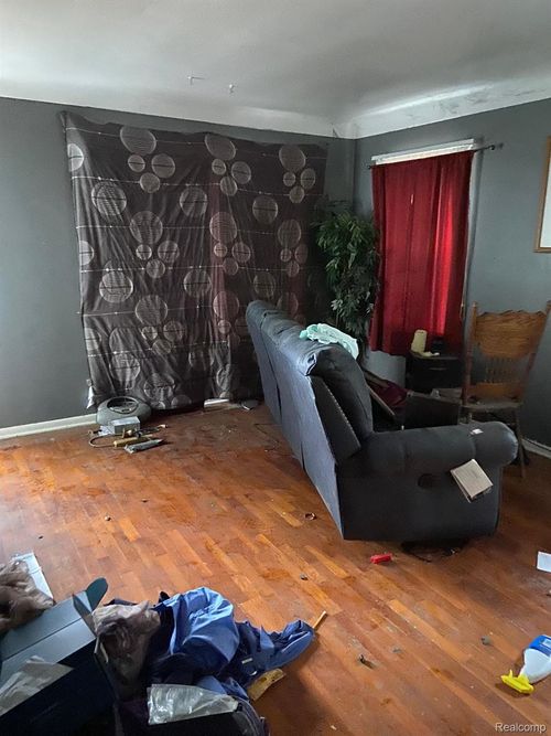 3205 Dupont St, Flint, MI, 48504-2677 | Card Image