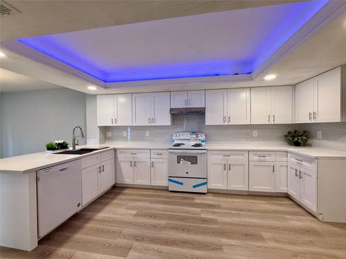9418 Westacre Pl, Houston, TX, 77083-6319 | Card Image