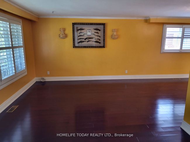 MAIN - 10 Doerr Rd, House other with 3 bedrooms, 1 bathrooms and 1 parking in Scarborough ON | Image 9