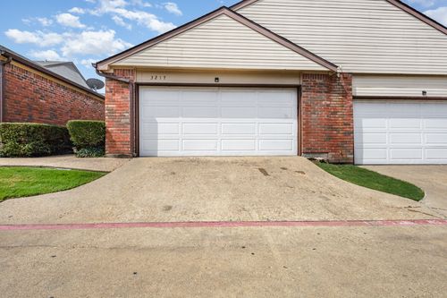 3217 Whatley Dr, Garland, TX, 75043-1558 | Card Image