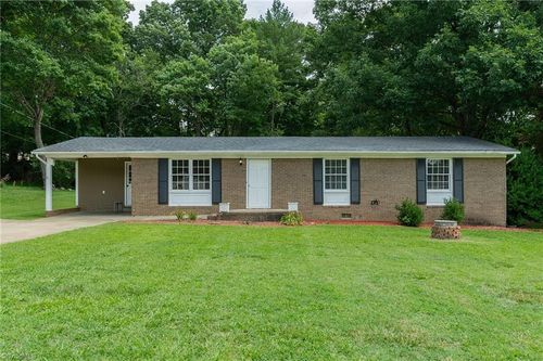 389 Chaney Rd, Asheboro, NC, 27205-8216 | Card Image