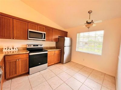 176 Bent Arrow Dr, Home with 2 bedrooms, 2 bathrooms and null parking in Jupiter FL | Image 2