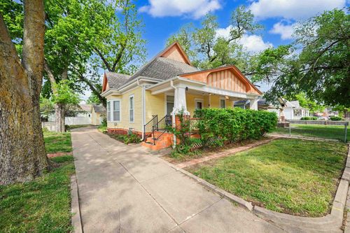 242 S 9th St, Salina, KS, 67401-3810 | Card Image