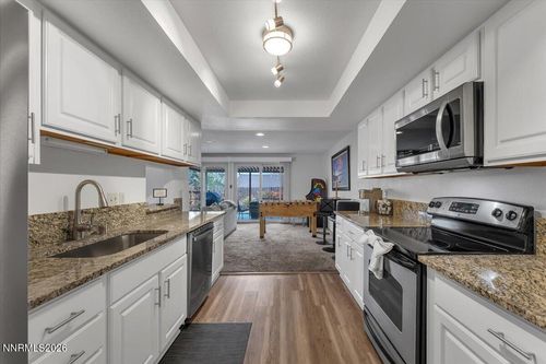 560 Peter Cir, Reno, NV, 89503-4034 | Card Image