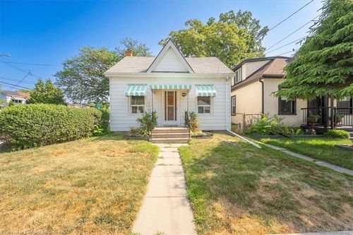 30 Baker St, Hamilton, ON, L8R1V3 | Card Image
