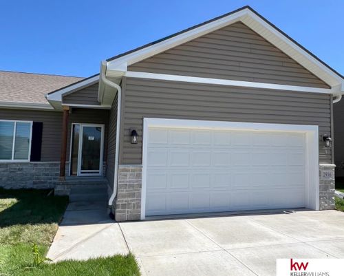 2916 Lakeside Drive, Plattsmouth, NE, 68048 | Card Image