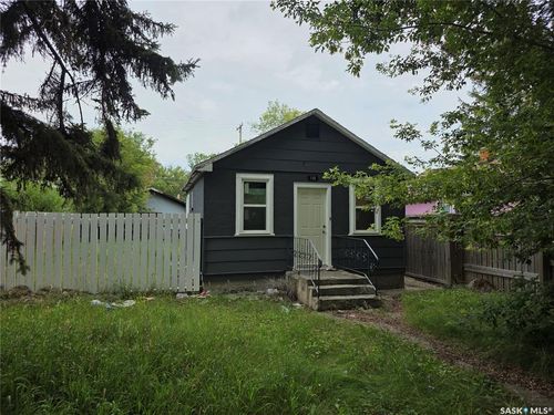130 Av K S, Saskatoon, SK, S7M2C6 | Card Image