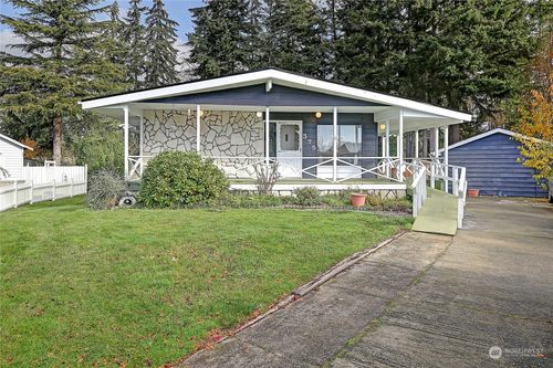 375 Piper Way, Camano Island, WA, 98282 | Card Image