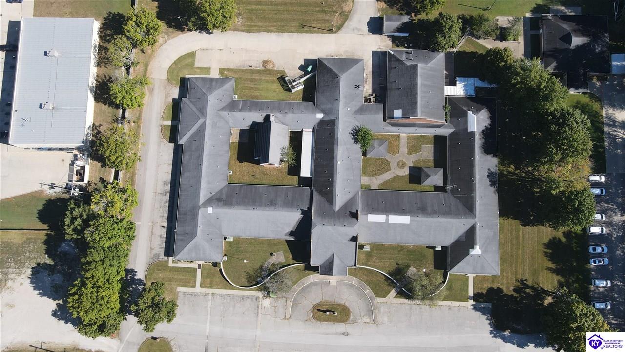 Commercial Lease in Hodgenville 4
