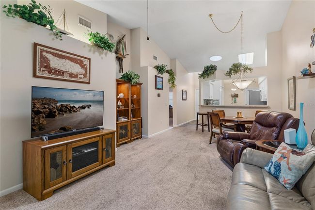 5512 Rosewall Cir, House other with 2 bedrooms, 2 bathrooms and null parking in LEESBURG FL | Image 15