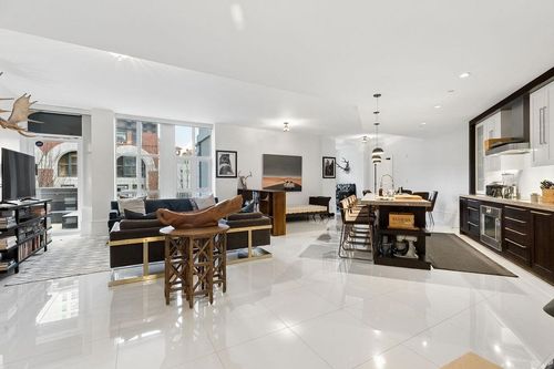 304-1102 Hornby St, Vancouver, BC, V6Z1V8 | Card Image