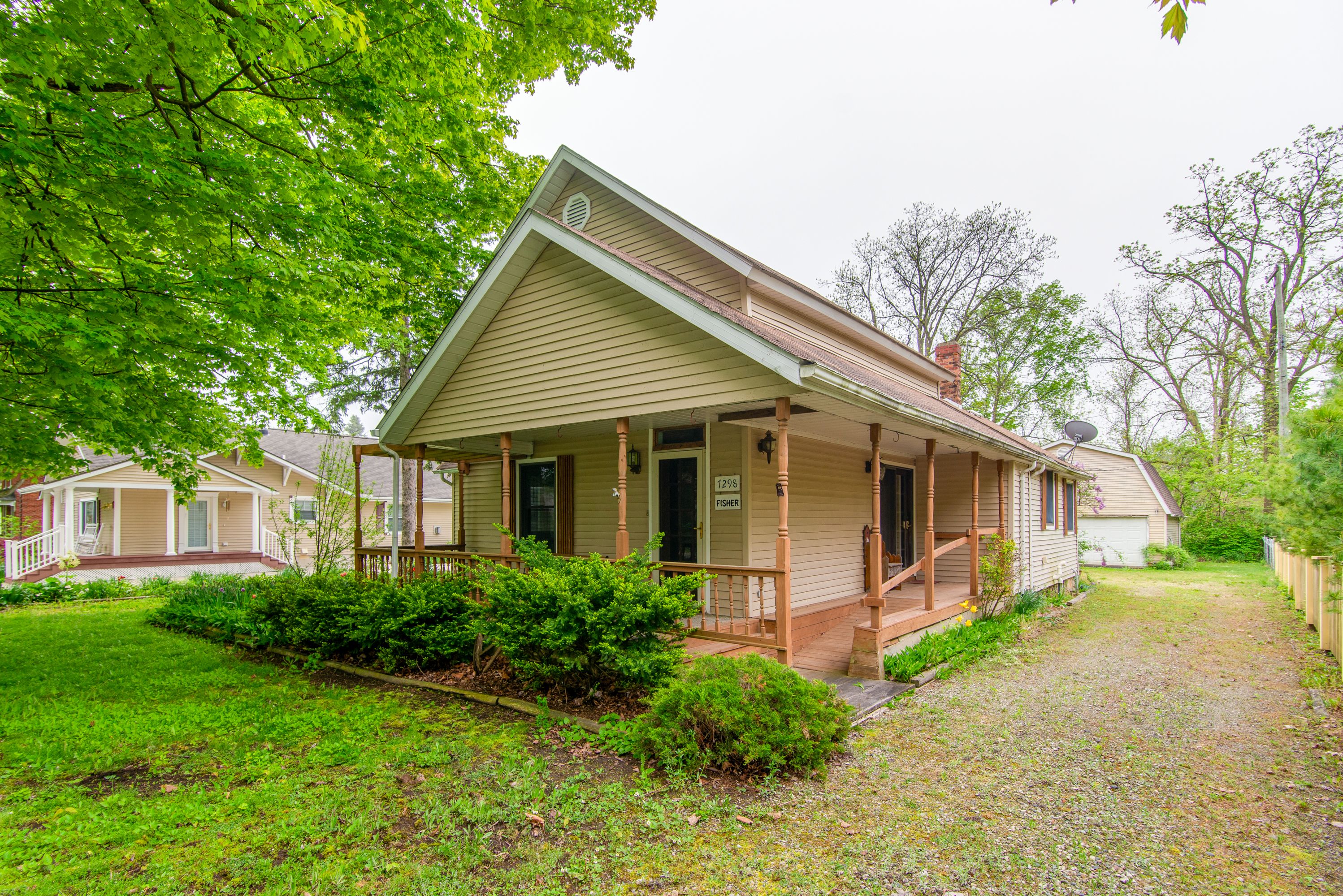 Lester St, Lexington, MI 48450