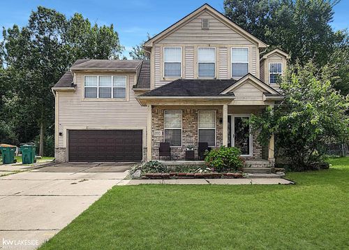 39025 Buckingham Dr, Romulus, MI, 48174-6325 | Card Image