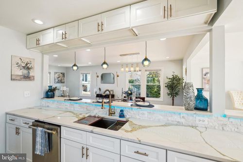 2528 Elvans Rd Se, WASHINGTON, DC, 20020-3508 | Card Image