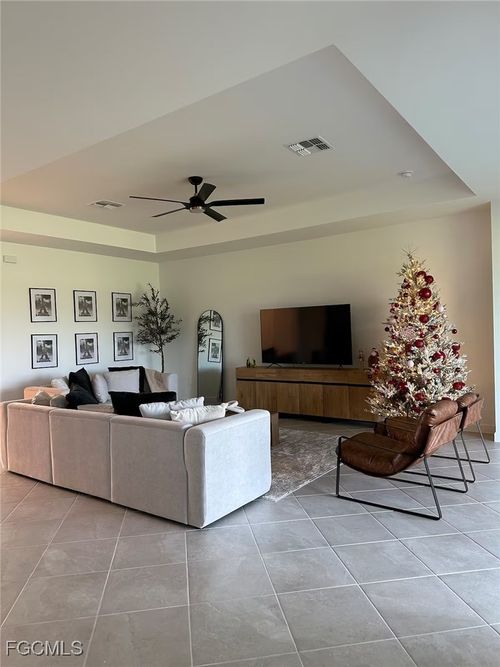 9291 Aqua Overlook Ct, LEHIGH ACRES, FL, 33936-5921 | Card Image