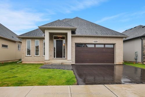 4183 Village Creek Dr, Stevensville, ON, L0S1S0 | Card Image