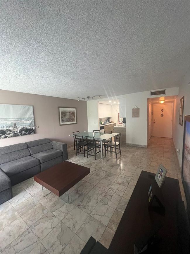 303 - 2350 Ne 135th St, Condo with 2 bedrooms, 2 bathrooms and null parking in North Miami FL | Image 14