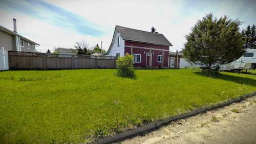 110 Niblock St, Bawlf, AB, T0B2M2 | Card Image