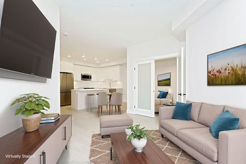 322-13458 95 Ave, Surrey, BC, V3V1P5 | Card Image