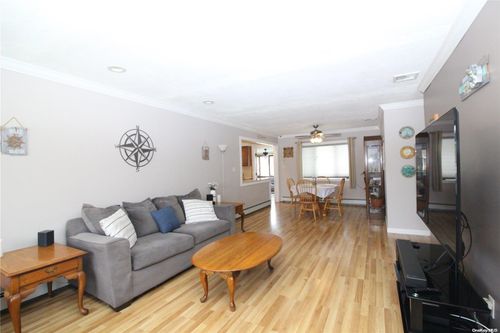 12 Hayes Rd, Amity Harbor, NY, 11701-4028 | Card Image