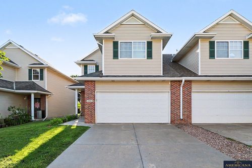1944 Connor St, Lincoln, NE, 68505-3695 | Card Image