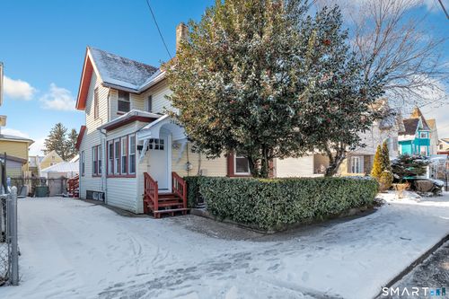 252 Shelton St, Bridgeport, CT, 06608-1523 | Card Image