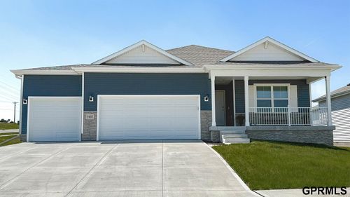 5556 N 186th Ave, Elkhorn, NE, 68022-6439 | Card Image