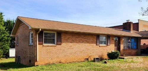 2040 25th Street Drive Ne, Catawba, NC, 28601 | Card Image