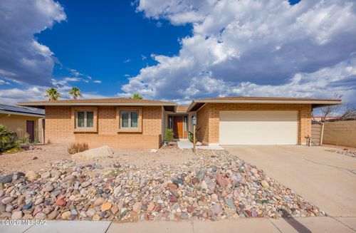 2720 N Essel Dr, Tucson, AZ, 85715-3515 | Card Image