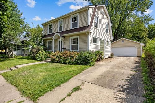416 S 7th Ave, Iowa City, IA, 52245-4536 | Card Image