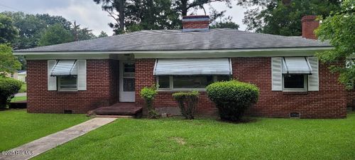 500 Greenmead Dr, Kinston, NC, 28501-1718 | Card Image