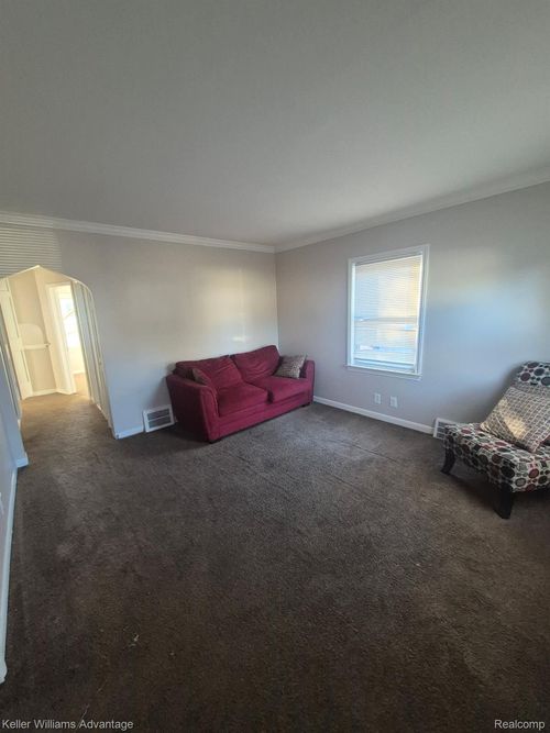 20032 Elkhart St, Harper Woods, MI, 48225-2234 | Card Image