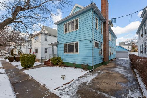 9269 220th St, Queens Village, NY, 11428-1869 | Card Image