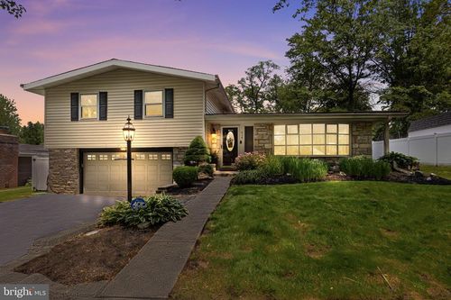 414 Bruce Rd, Feasterville Trevose, PA, 19053-6117 | Card Image